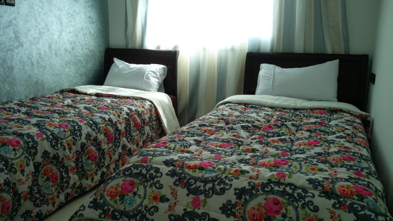 Logement Hotel Et Navette Gratuite Фес Екстериор снимка
