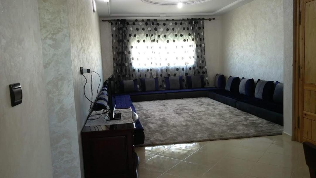 Logement Hotel Et Navette Gratuite Фес Екстериор снимка